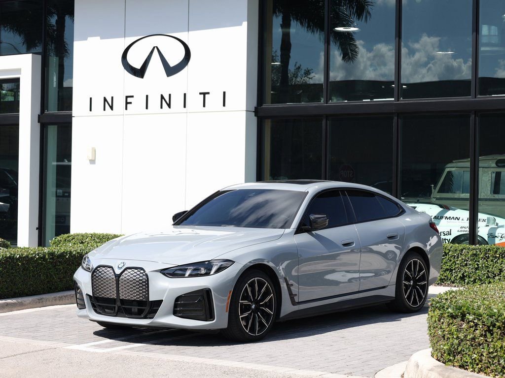 Used 2025 BMW i4 eDrive40 w/ M Sport Package image 1