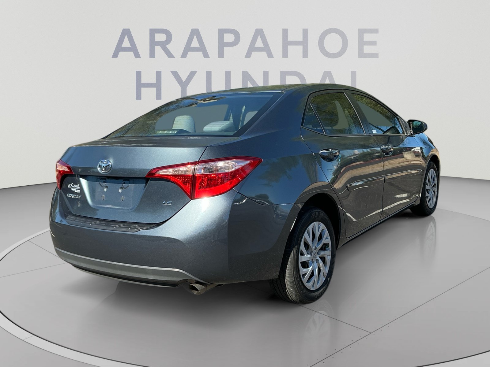 Used 2017 Toyota Corolla LE w/ Carpet Mat Package (TMS) FWD image 5