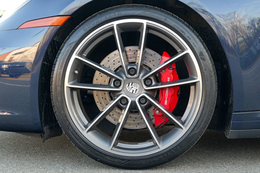 Used 2020 Porsche 911 Carrera S image 25