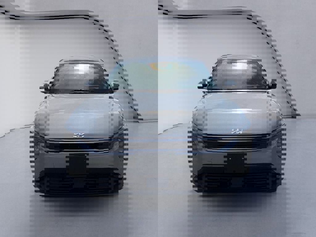 Used 2025 Kia K4 LXS image 8