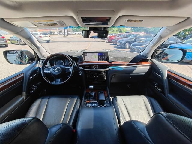 Used 2018 Lexus LX 570 4WD image 35