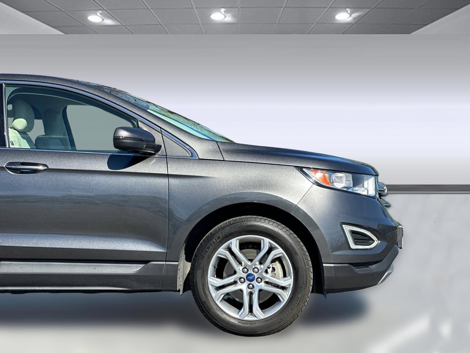 Used 2018 Ford Edge Titanium image 21