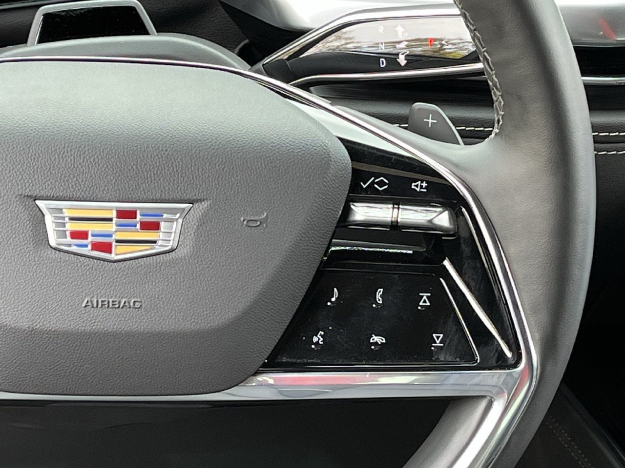 Used 2025 Cadillac Escalade Sport w/ LPO, Floor Liner Package AWD/4WD image 14