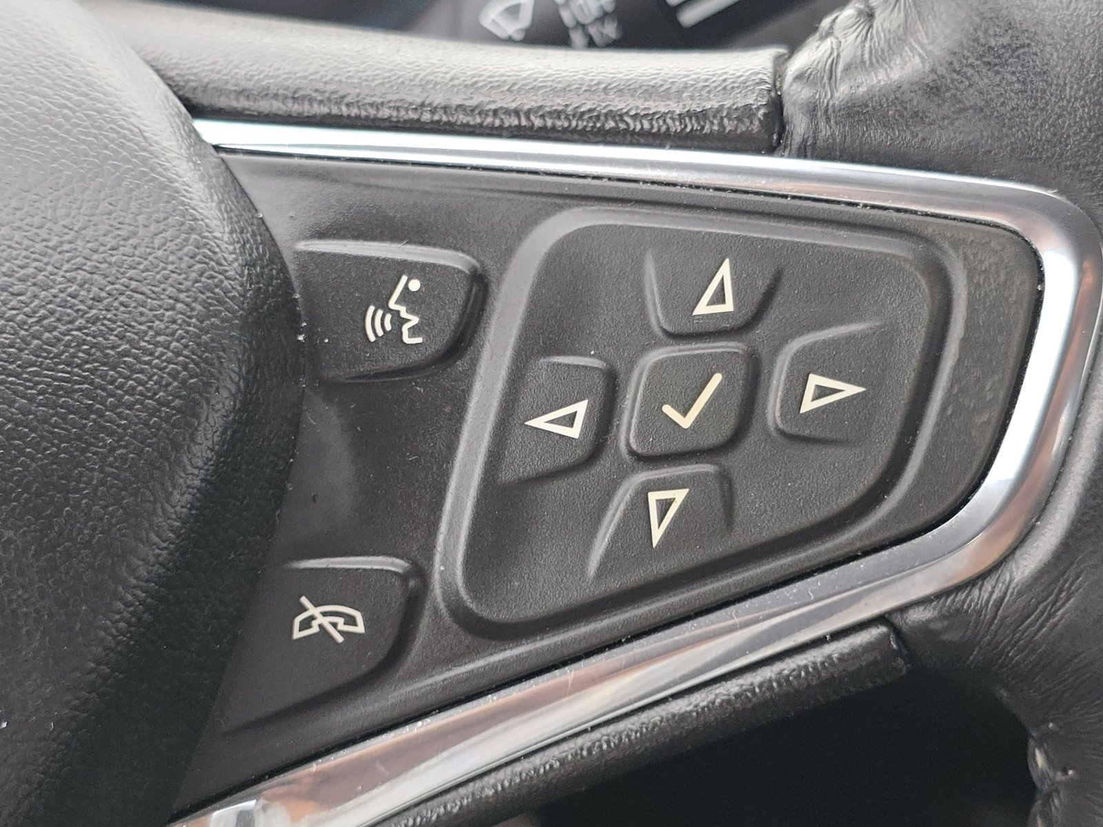 Used 2016 Chevrolet Malibu LT FWD image 10