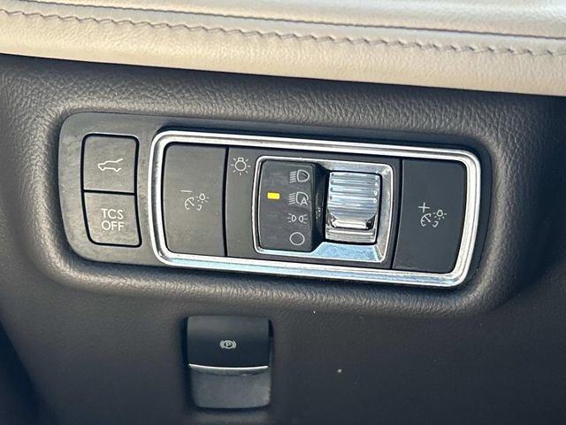 Used 2022 Lincoln Nautilus FWD w/ Premium Package image 27