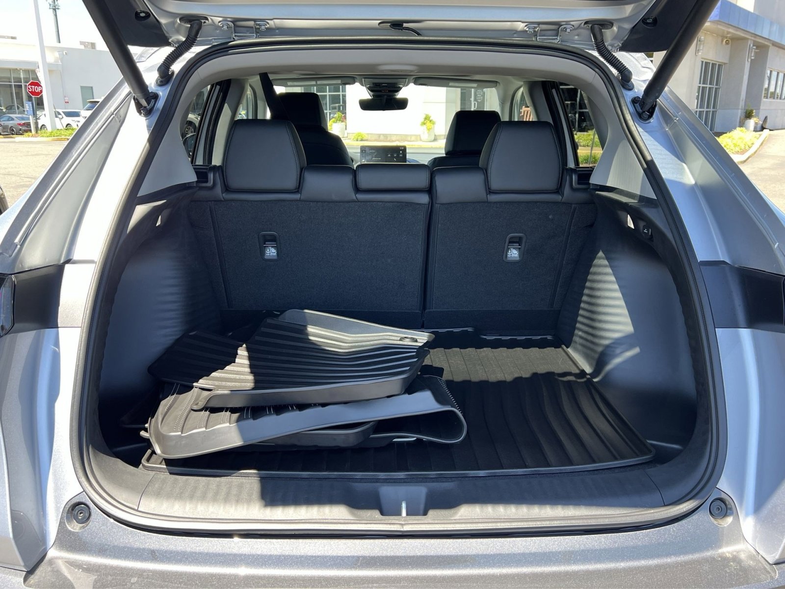 Certified 2025 Acura ADX FWD image 28