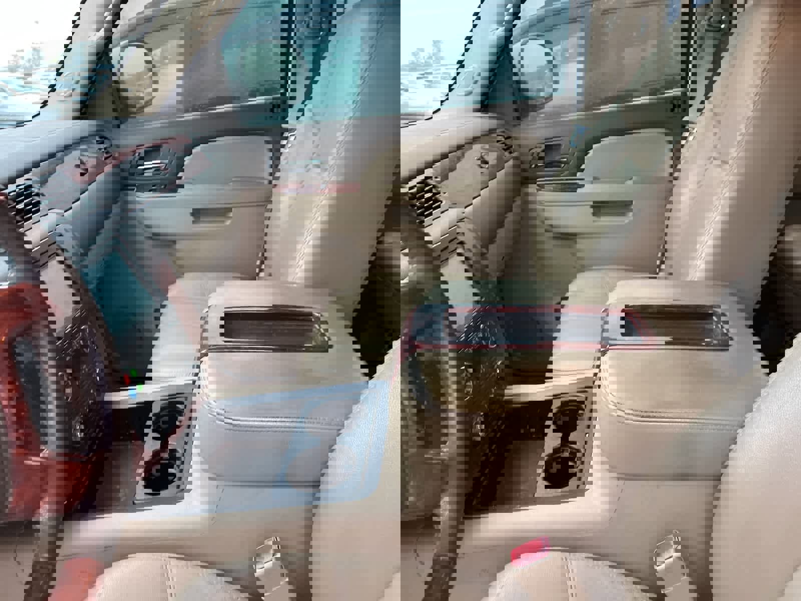 Used 2013 Chevrolet Tahoe LT image 26