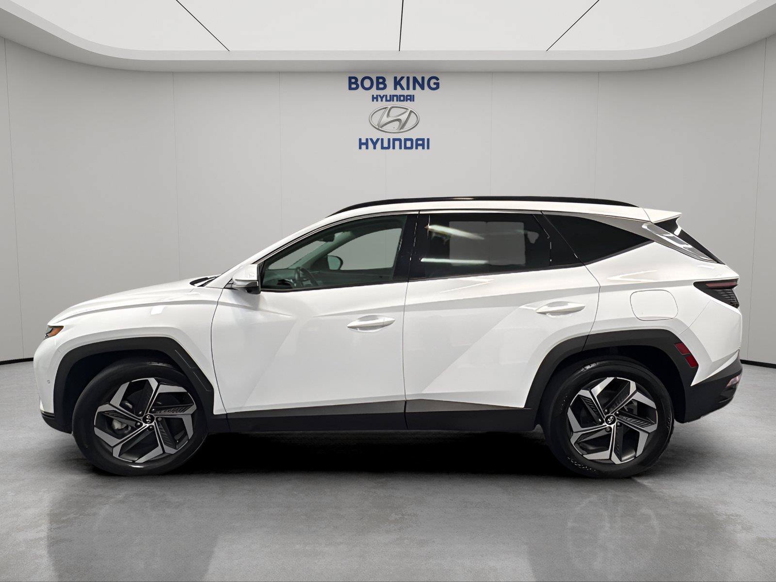 Used 2023 Hyundai Tucson Limited FWD image 2