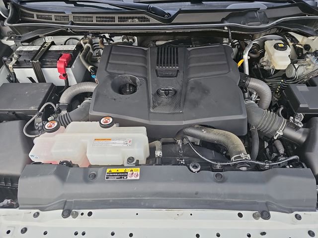 Used 2023 Toyota Tundra SR5 w/ SR5 Premium Package image 31