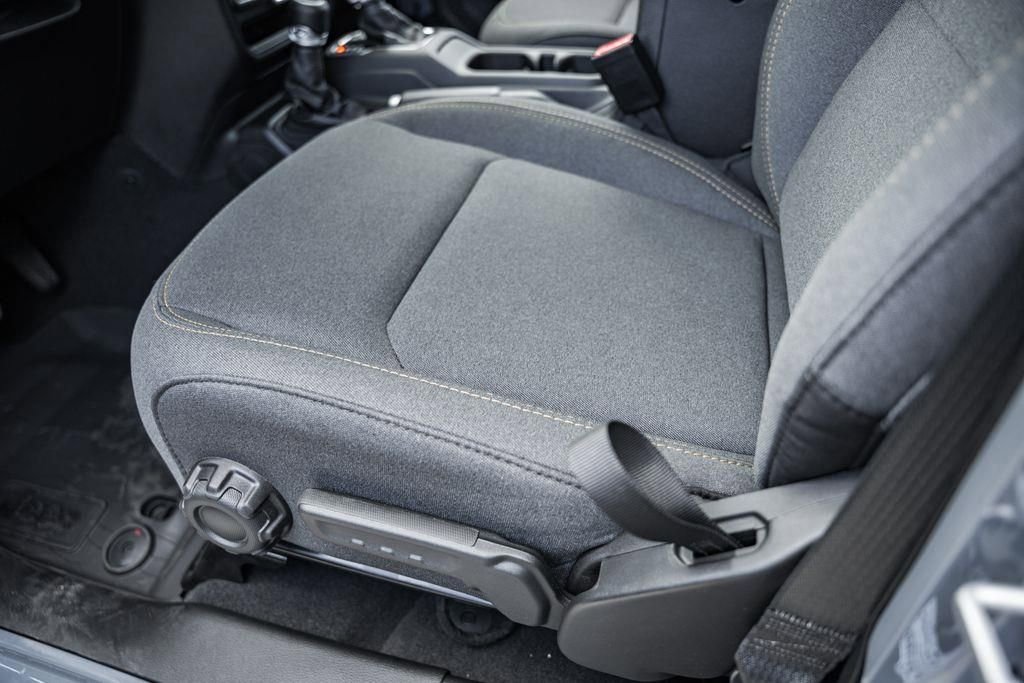 New 2025 Jeep Gladiator Sport AWD/4WD image 35