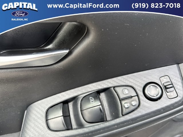Used 2025 Nissan Sentra SV FWD image 21