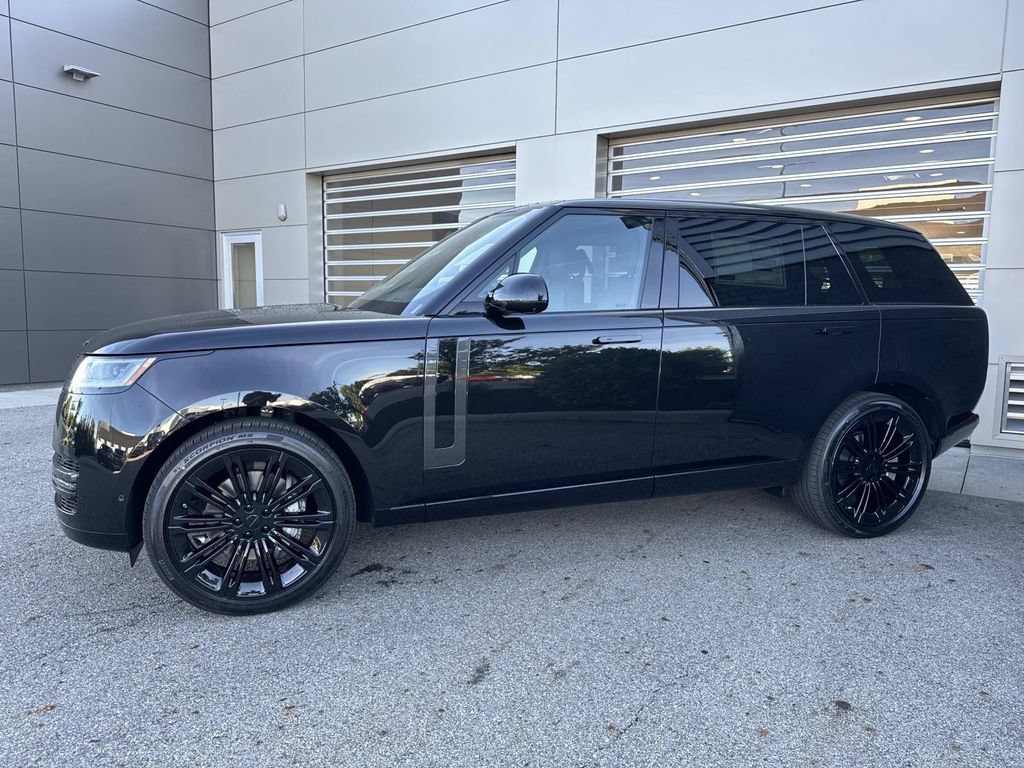 New 2026 Land Rover Range Rover Long Wheelbase SE AWD/4WD image 3