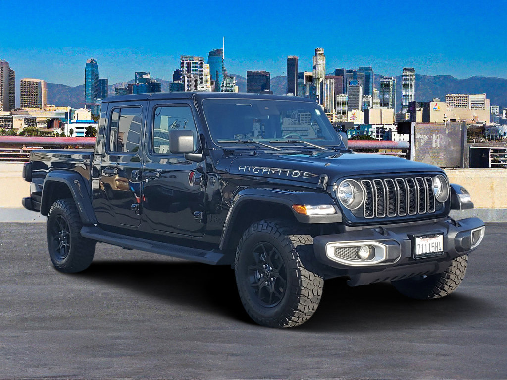 Used 2025 Jeep Gladiator Sport AWD/4WD image 3