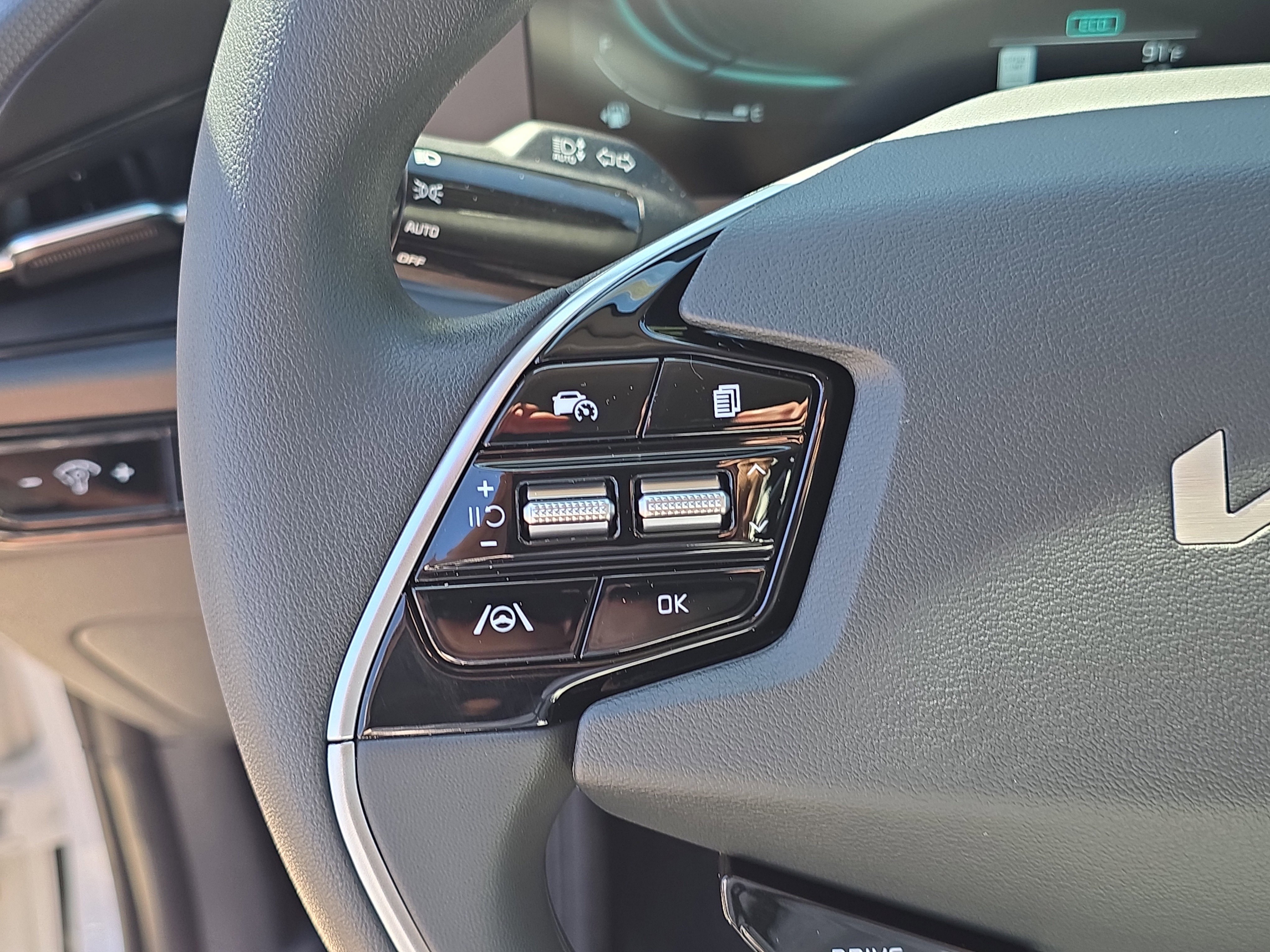 New 2026 Kia Niro LX FWD image 29