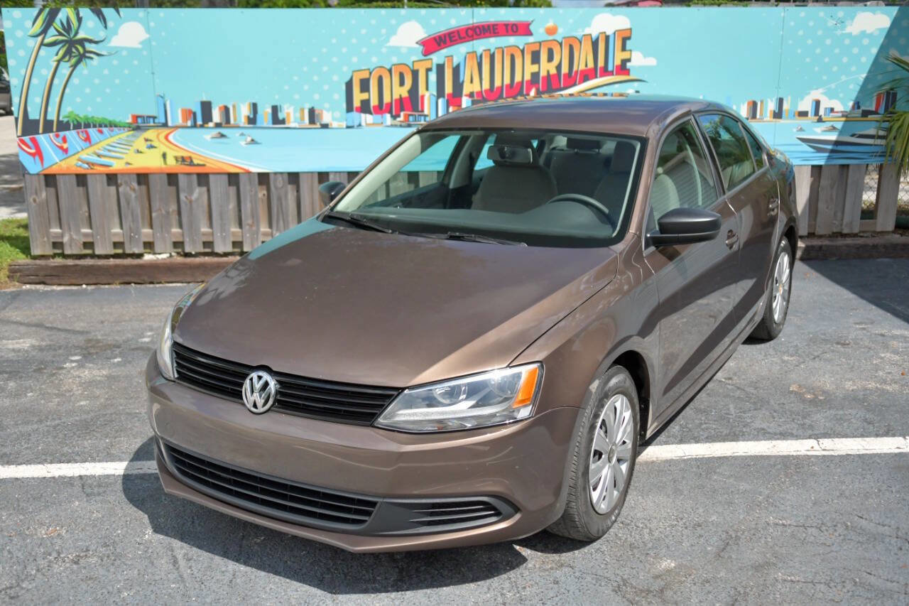 Used 2014 Volkswagen Jetta S image 1
