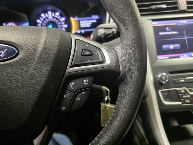 Used 2016 Ford Fusion SE FWD image 17