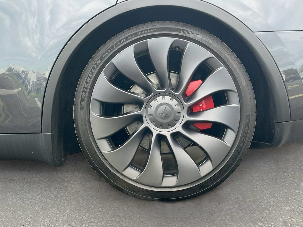 Used 2024 Tesla Model Y Performance AWD/4WD image 28