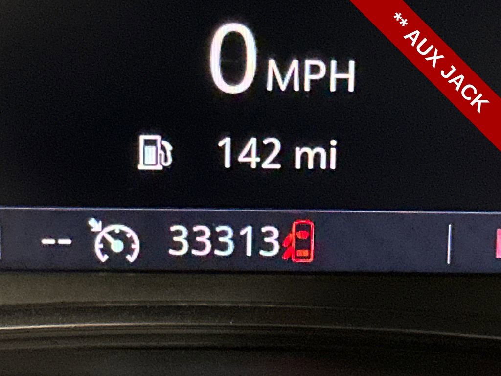 Used 2023 Chevrolet Traverse LT w/ Midnight/Sport Edition image 20