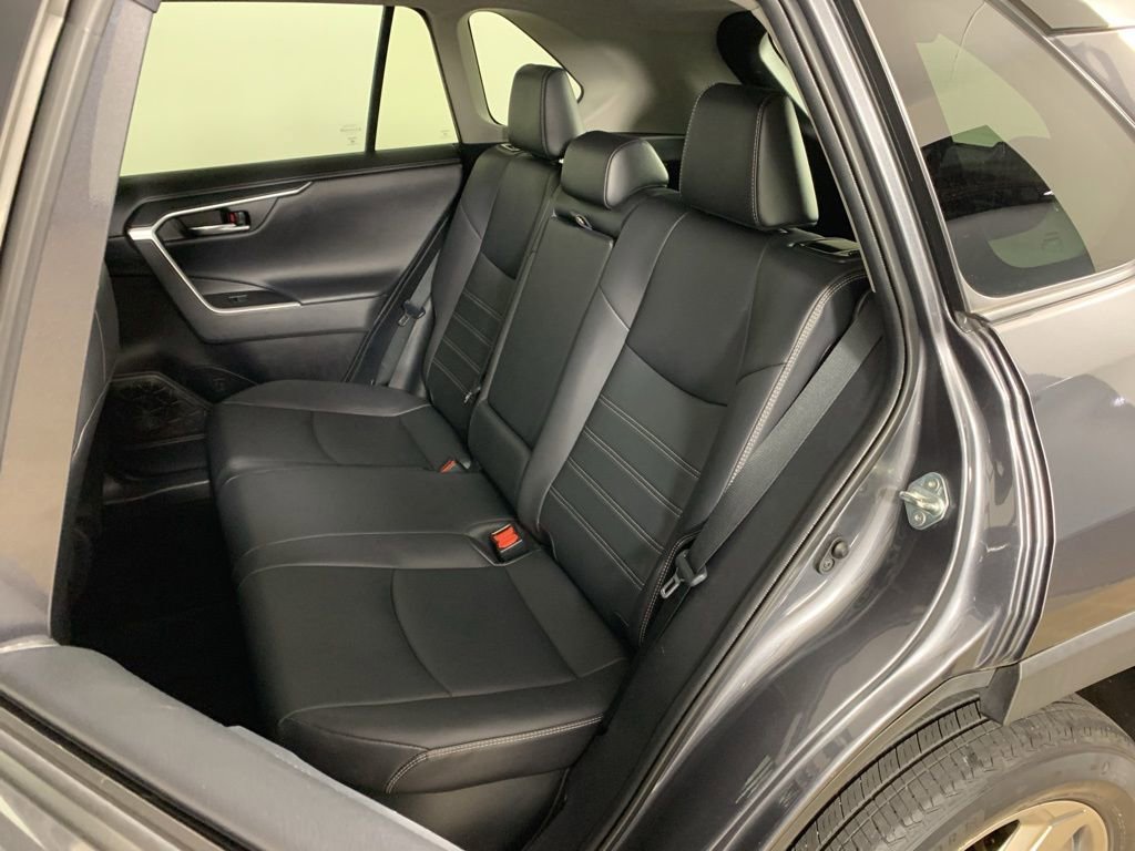 Used 2020 Toyota RAV4 Limited image 31
