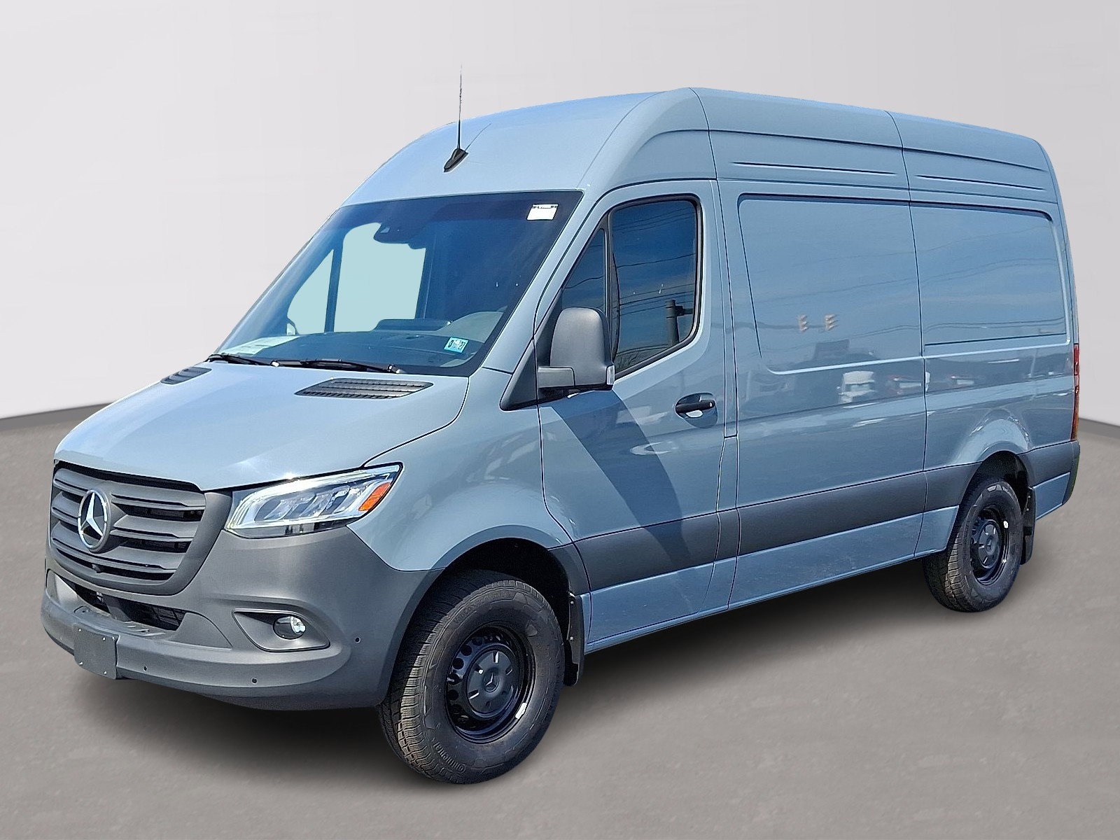 Used 2024 Mercedes-Benz Sprinter 2500 image 1