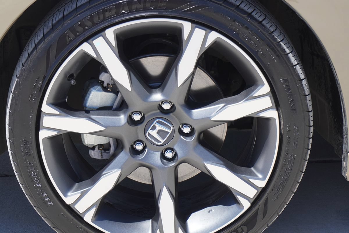 Used 2025 Honda Civic Sport Touring image 4