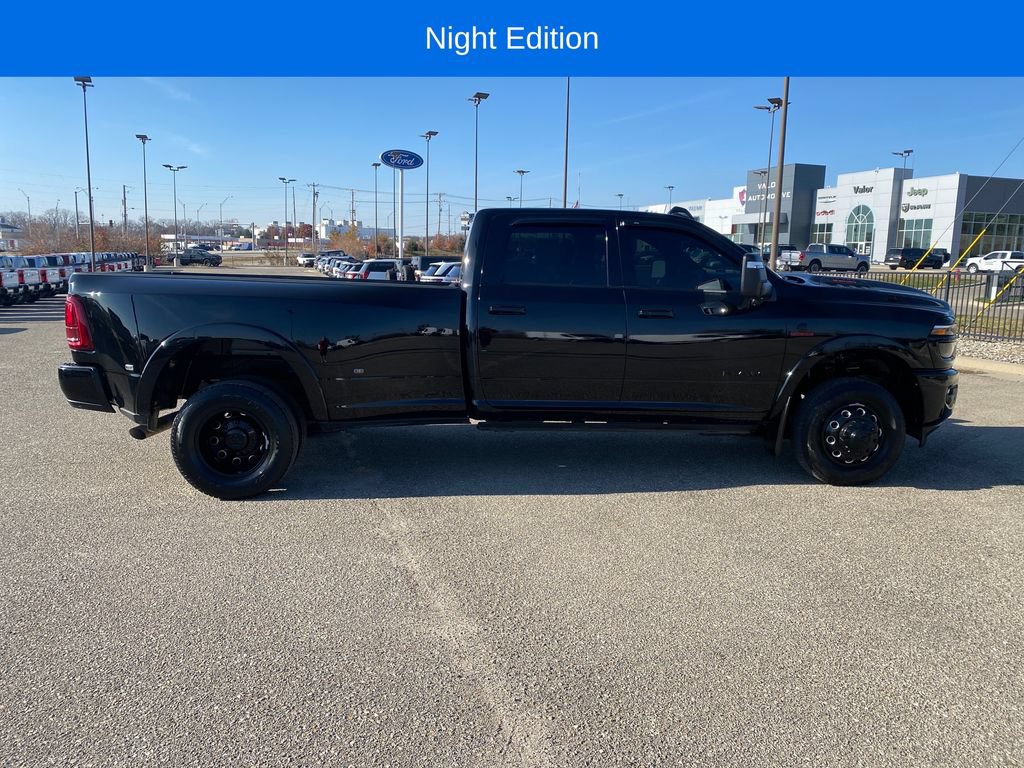 Used 2025 RAM 3500 Limited AWD/4WD image 7