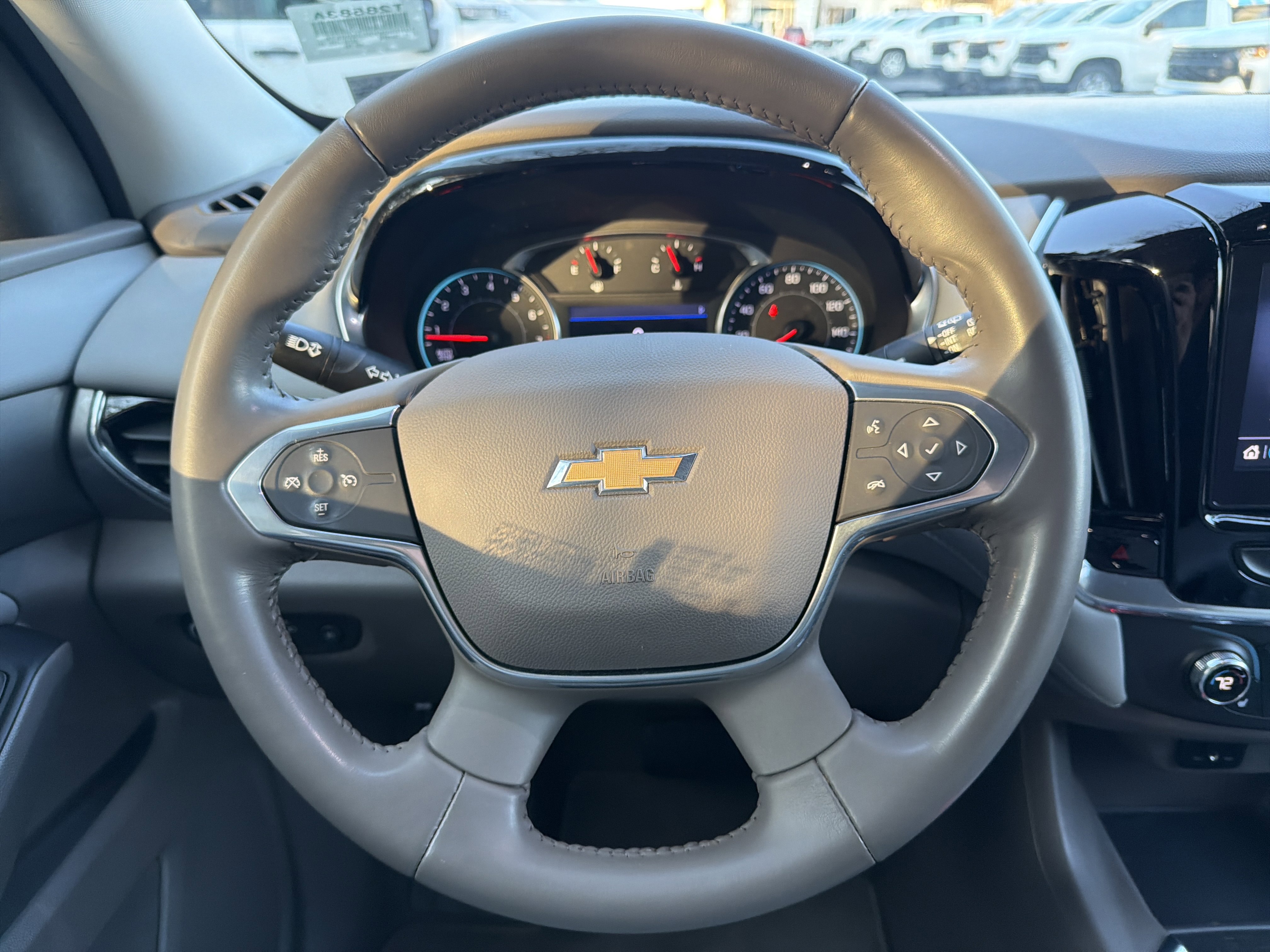 Used 2020 Chevrolet Traverse LT image 18