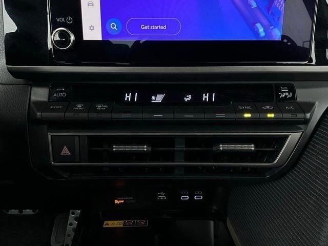 Used 2025 Toyota Camry SE FWD image 27