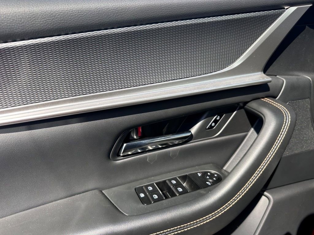 New 2025 MAZDA CX-90 Plug-In Hybrid w/ Preferred image 37