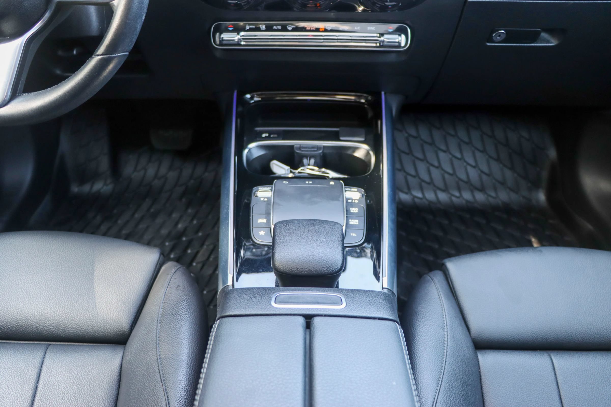 Used 2021 Mercedes-Benz GLA 250 w/ Premium Package image 27