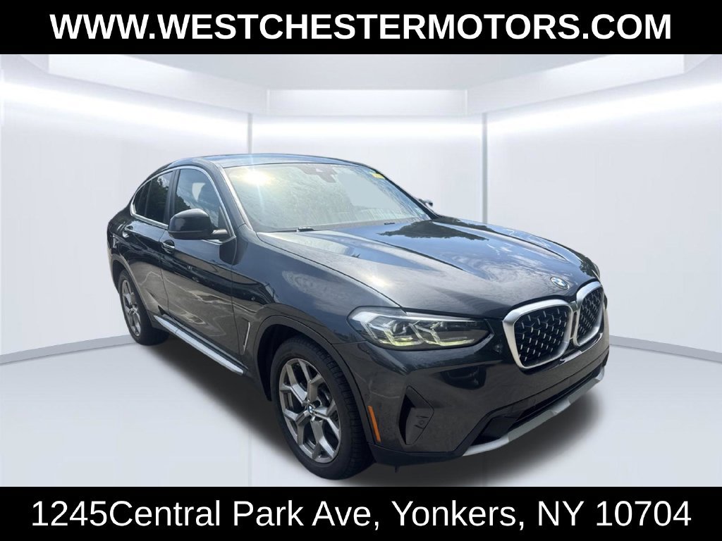 Used 2023 BMW X4 xDrive30i w/ Parking Assistance Package AWD/4WD image 3