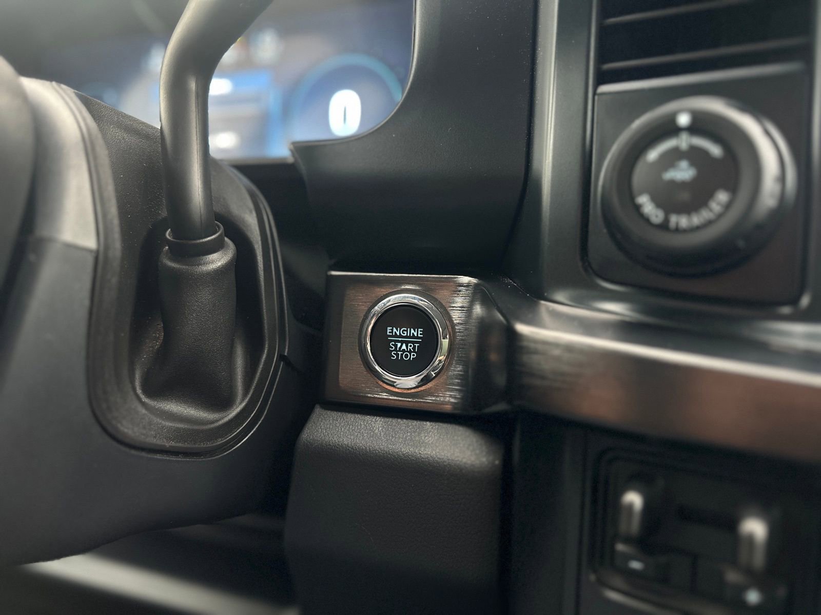 Used 2023 Ford F350 Lariat w/ Lariat Ultimate Package image 11