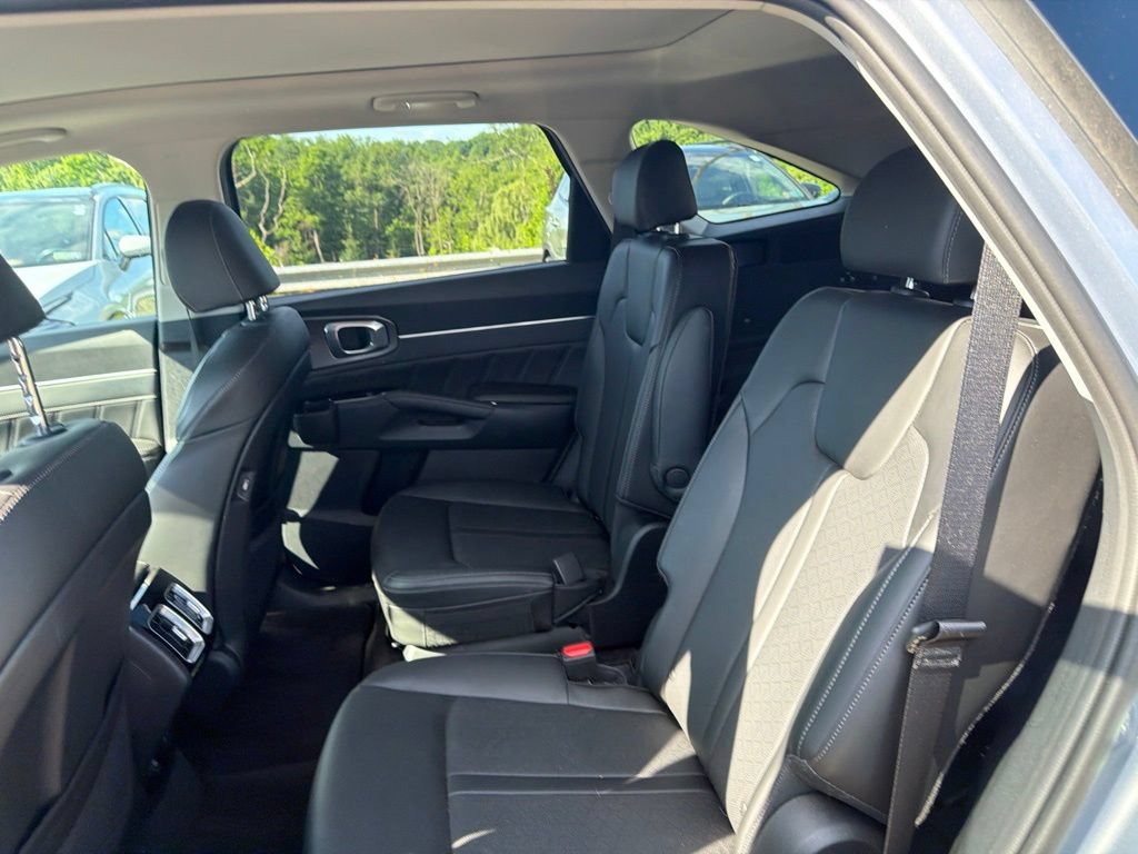 Certified 2023 Kia Sorento SX AWD/4WD image 14