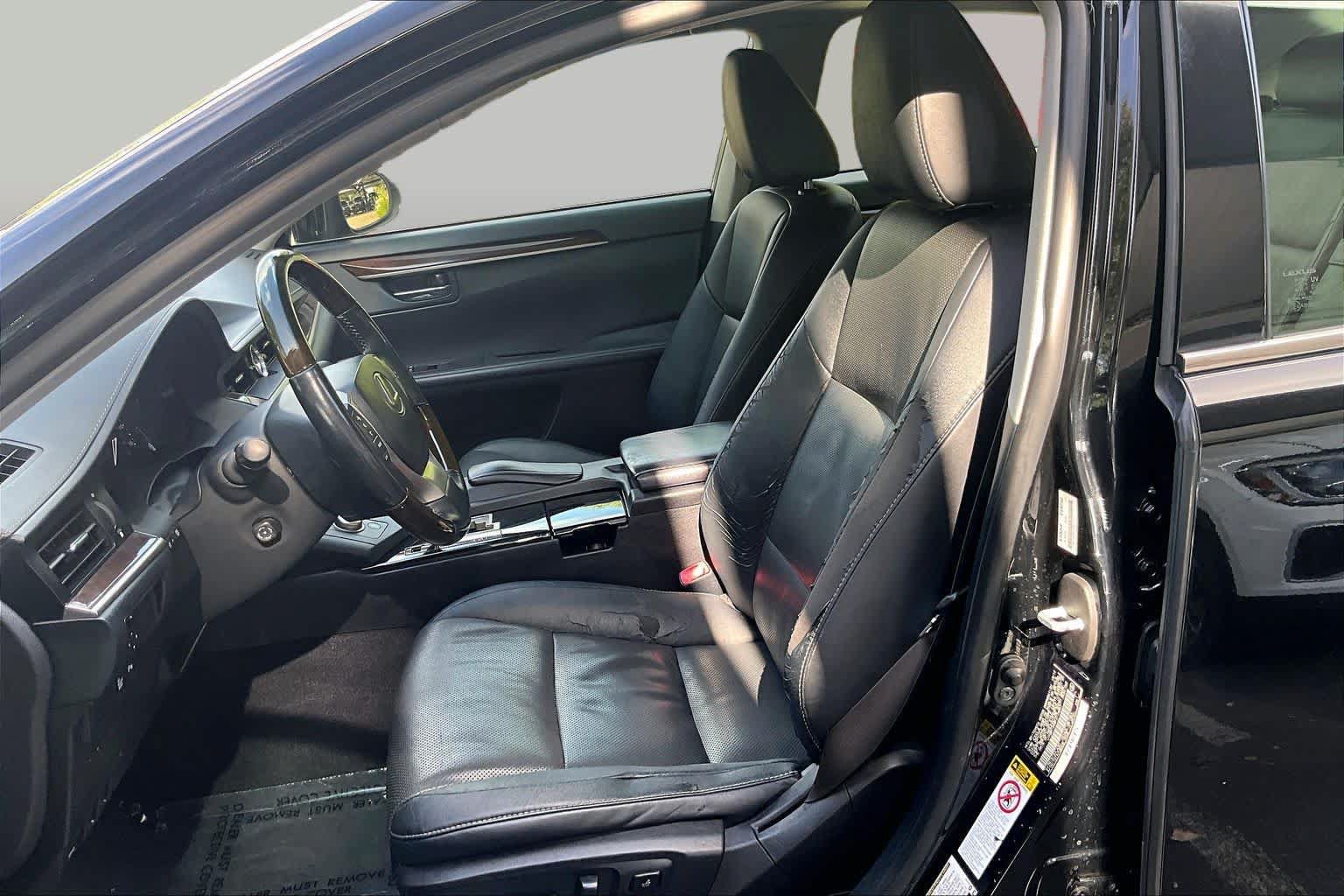 Used 2015 Lexus ES 350 w/ Premium Package FWD image 9