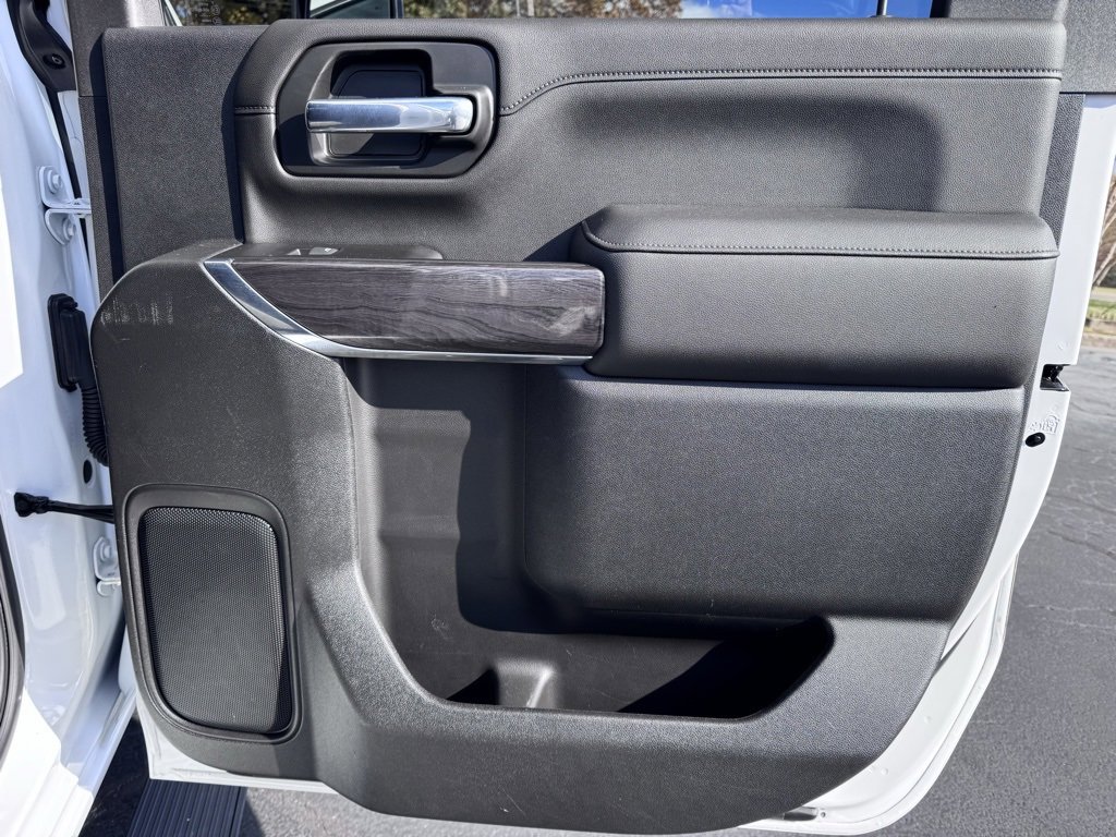 Used 2022 Chevrolet Silverado 2500 LTZ w/ LTZ Convenience Package image 29