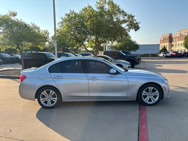 Used 2017 BMW 330i Sedan RWD image 4