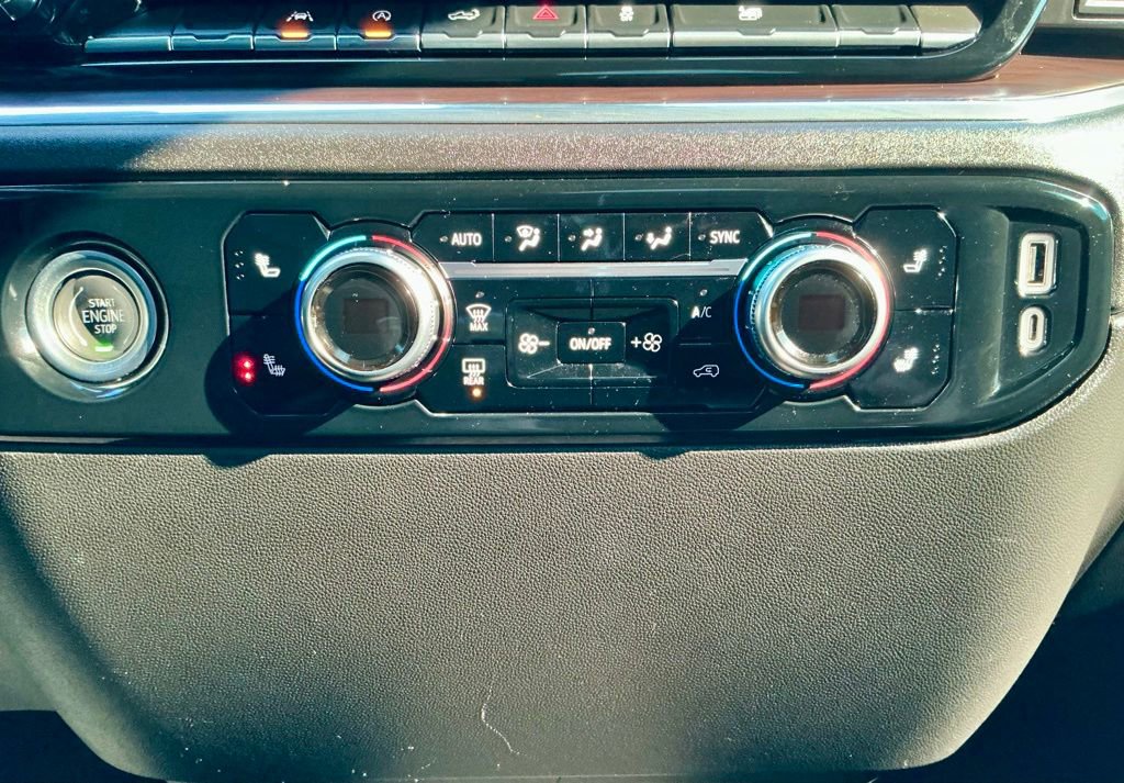 Used 2024 GMC Sierra 1500 SLT image 38