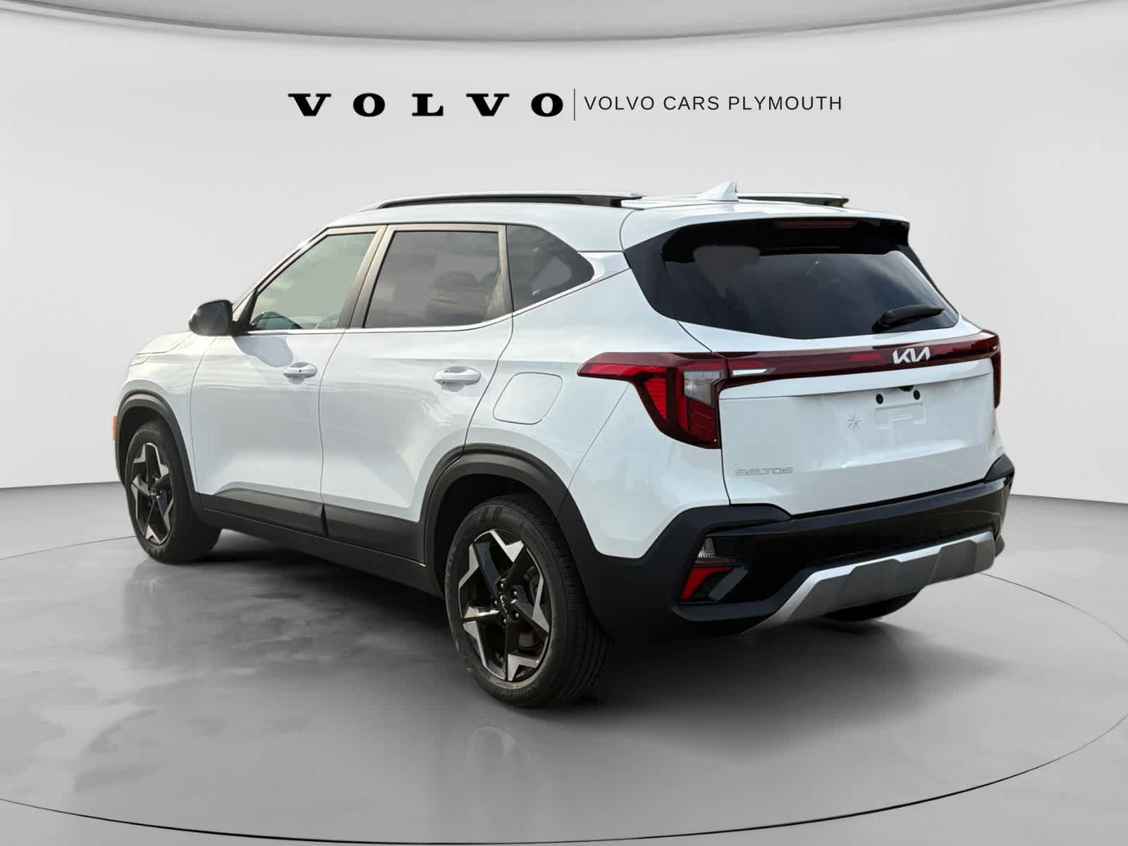 Used 2024 Kia Seltos EX AWD/4WD image 3