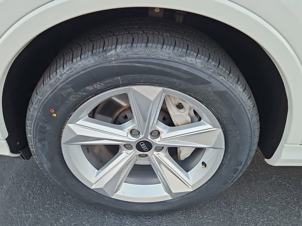 Used 2021 Audi Q7 2.0T Premium w/ Convenience Package image 10