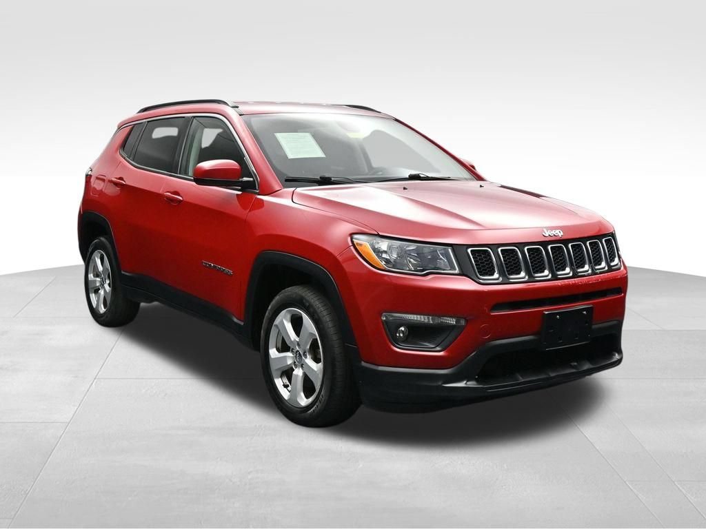 Used 2019 Jeep Compass Latitude w/ Cold Weather Group AWD/4WD image 7