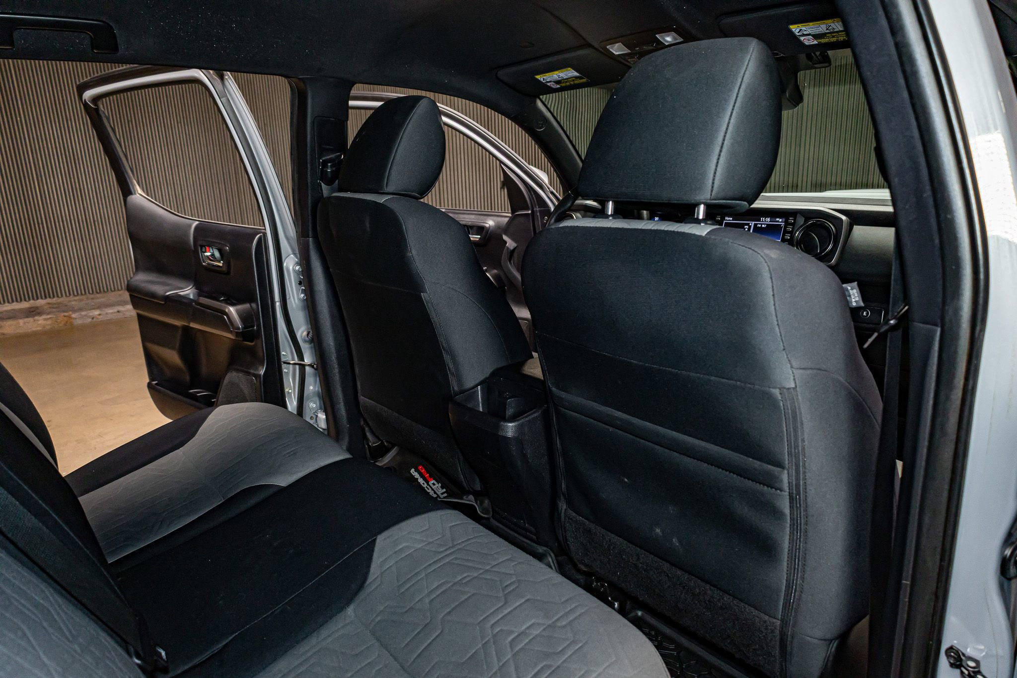 Used 2021 Toyota Tacoma TRD Sport w/ Technology Package image 26