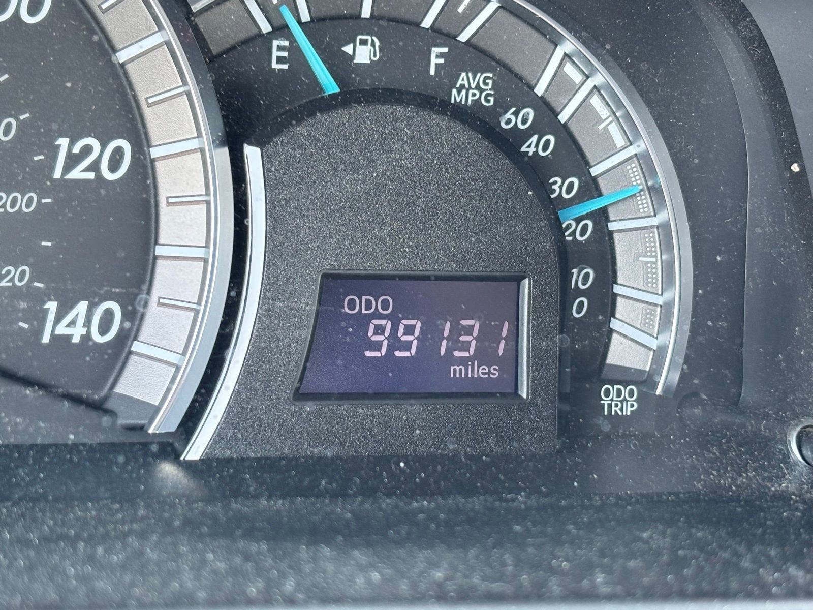 Used 2014 Toyota Camry SE w/ Moonroof Package FWD image 8