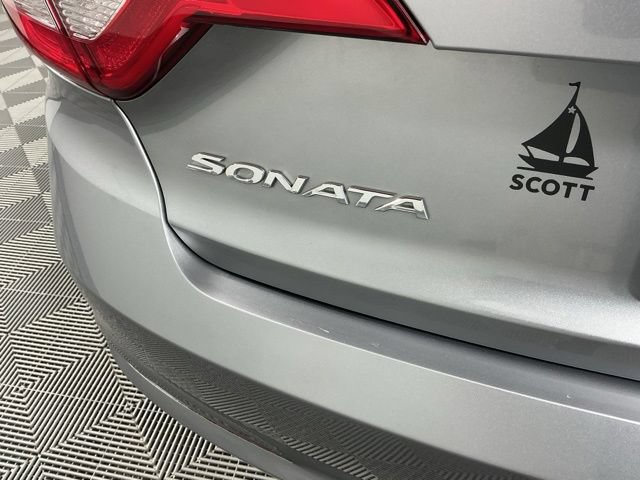 Used 2016 Hyundai Sonata Sport w/ Option Group 1V FWD image 19