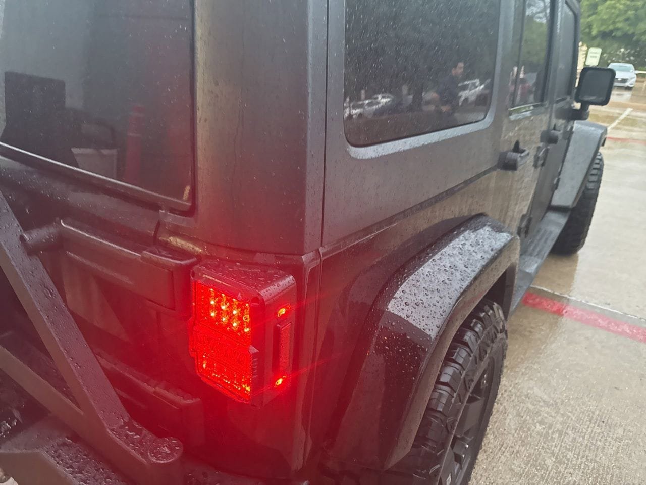 Used 2013 Jeep Wrangler Unlimited Sahara AWD/4WD image 5