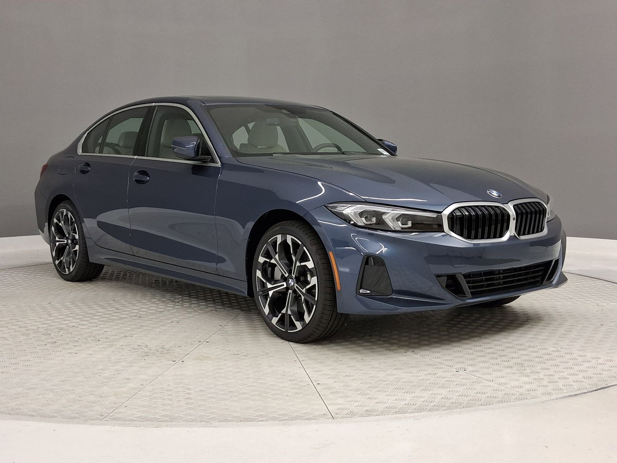 New 2026 BMW 330i Sedan w/ Premium Package RWD image 5