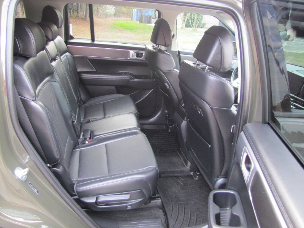 Used 2025 Hyundai Santa Fe SEL image 16