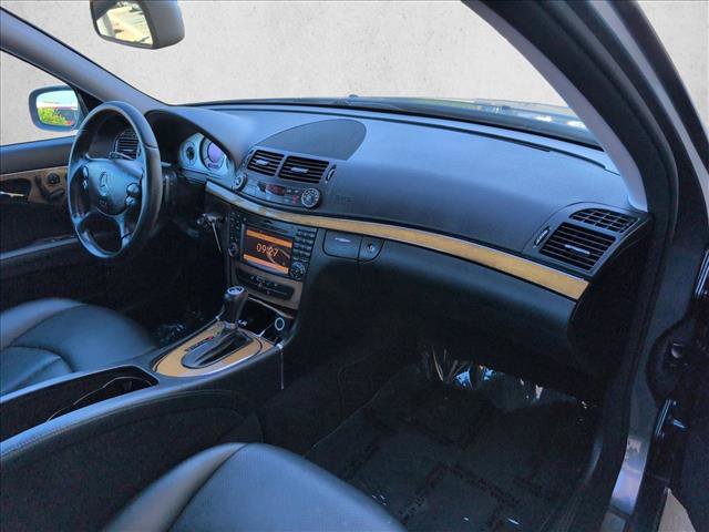 Used 2009 Mercedes-Benz E 350 Sedan image 22