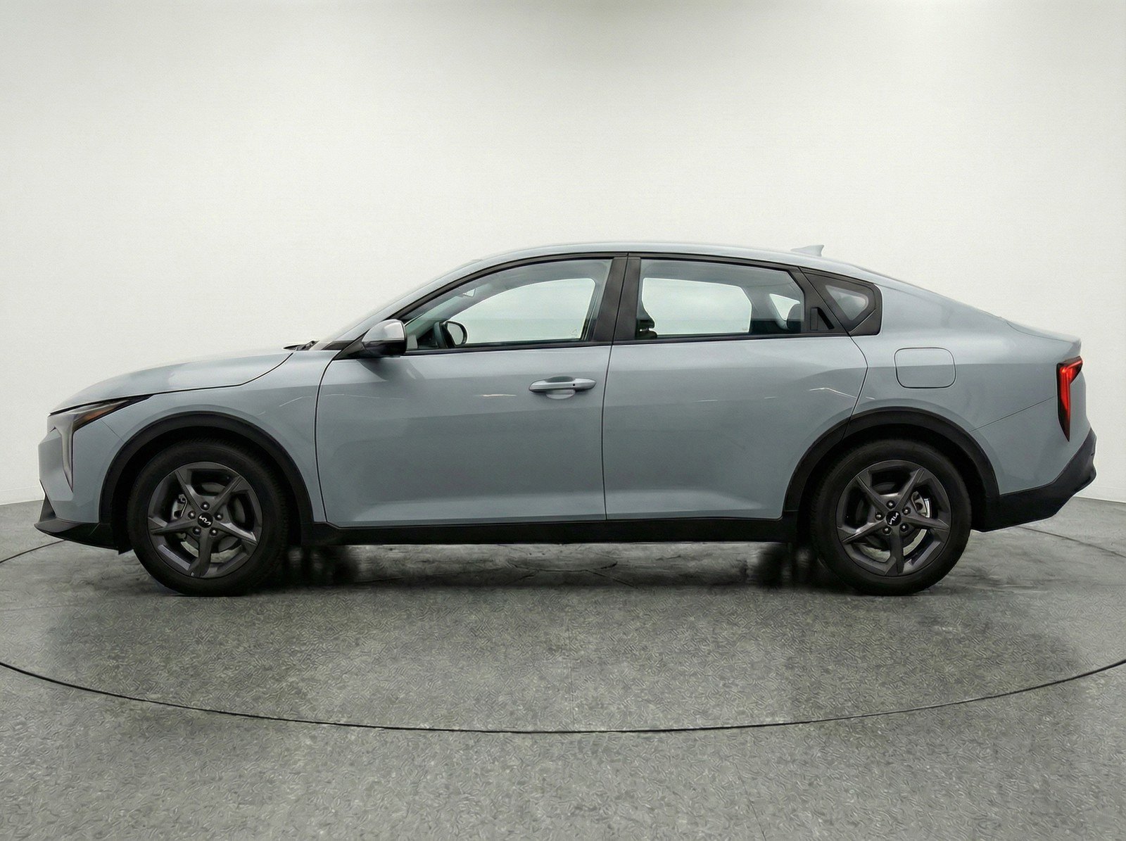 Used 2025 Kia K4 LXS image 5