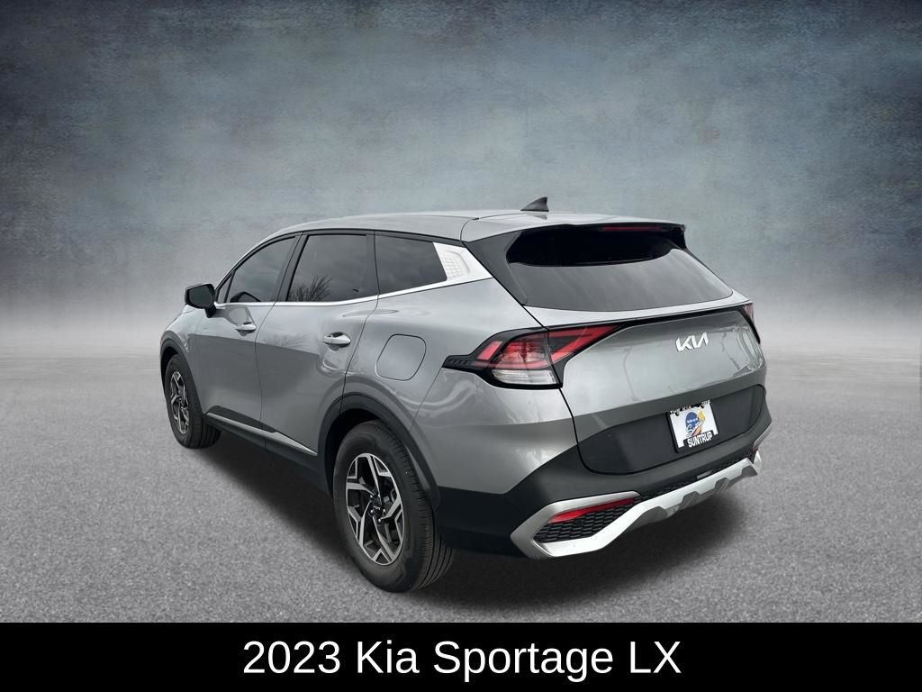 Used 2023 Kia Sportage LX image 3