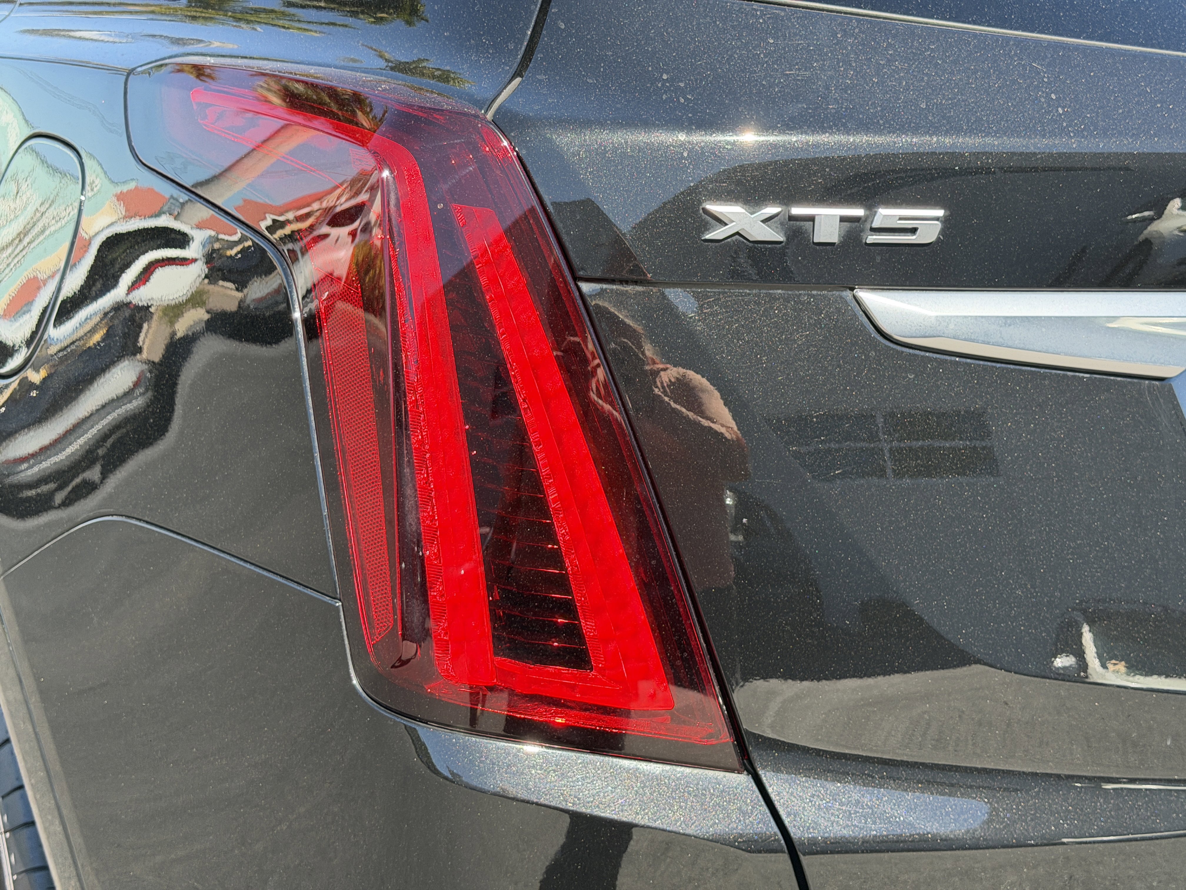 Certified 2025 Cadillac XT5 Premium Luxury AWD/4WD image 9
